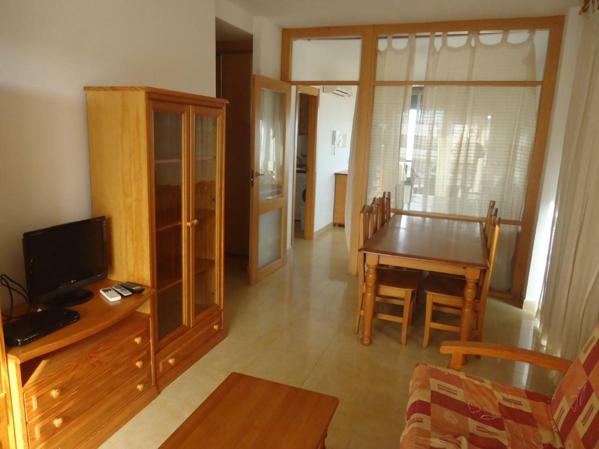 Paseo Maritimo Frontal Lek Apartment
